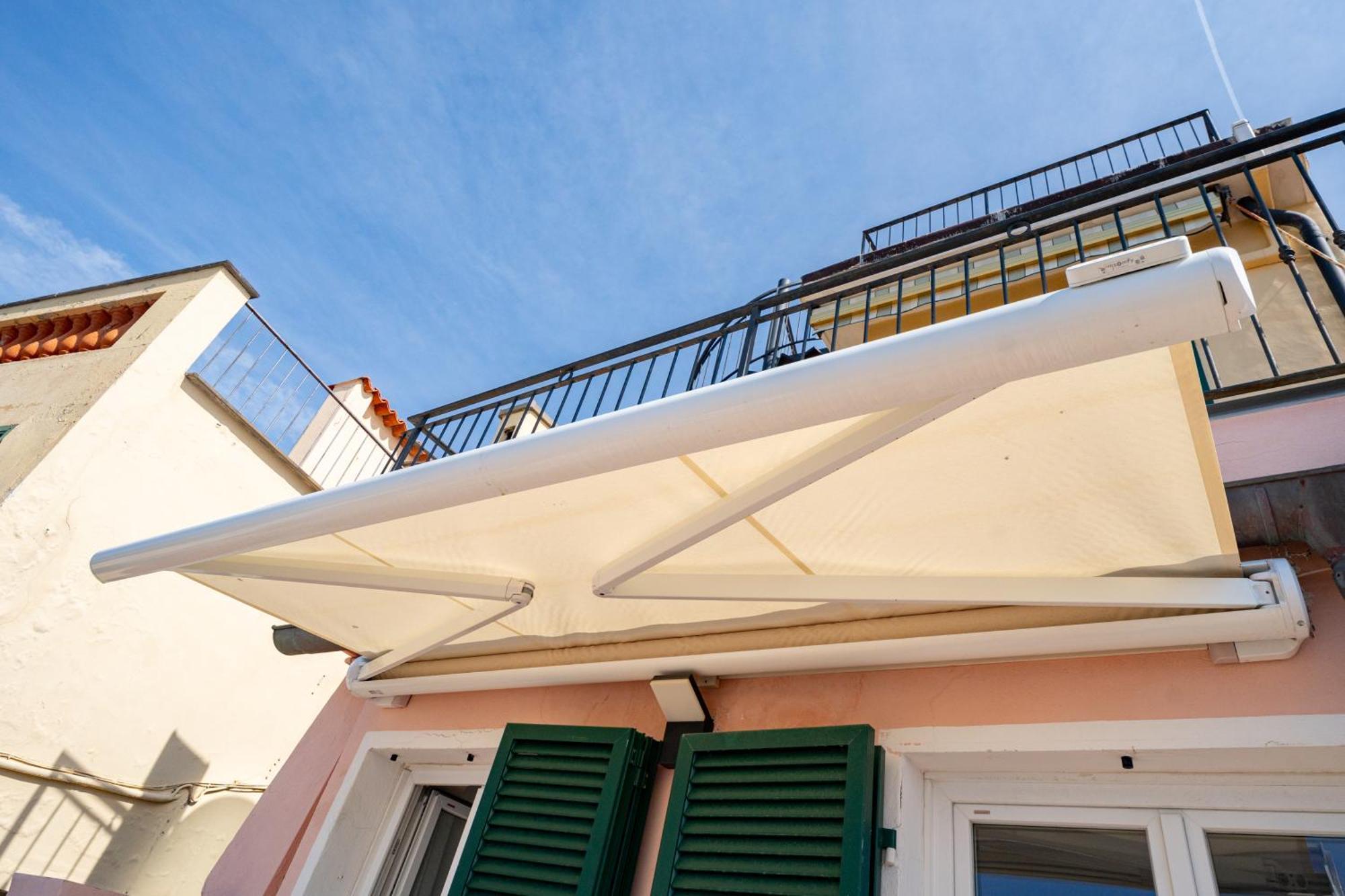 Ferienwohnung Casa Del Subacqueo. Amazing Terrace With Sea View. Wi-Fi Bordighera Exterior foto